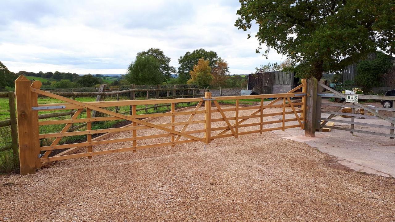 Highfields Farm B&B Stone  Dış mekan fotoğraf